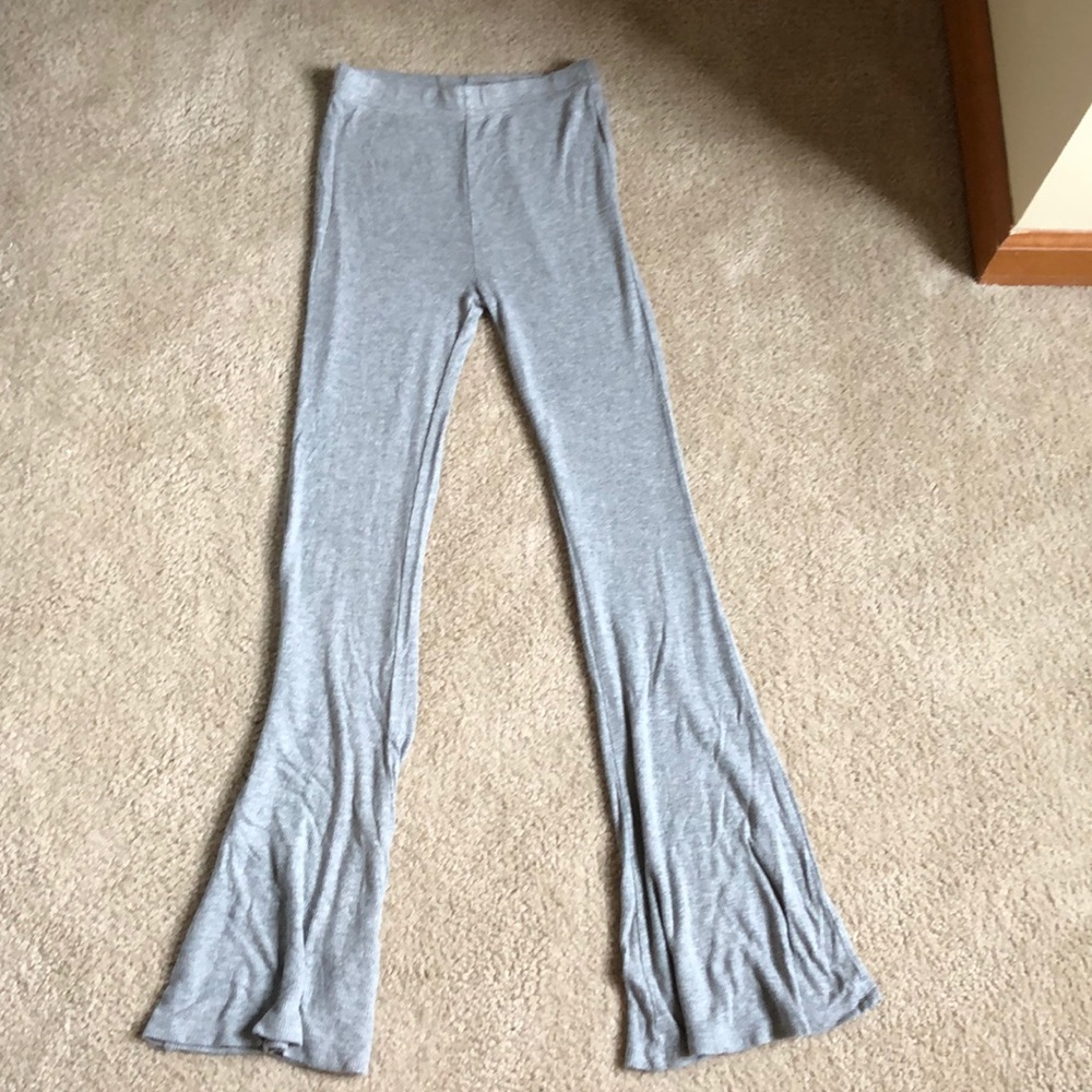 gray loose bottom pants